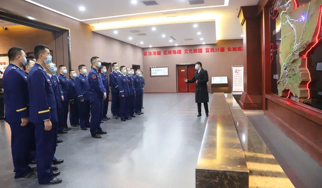 经典老歌小白杨，回忆中的旋律与时代的印记